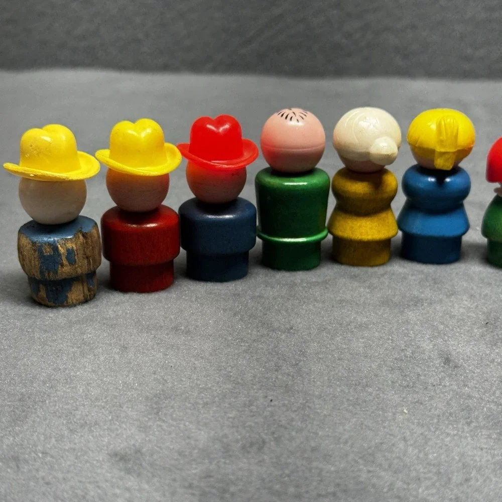 Vintage Fisher Price Little People Lot Of 12 Family Wooden Body Plastic Head